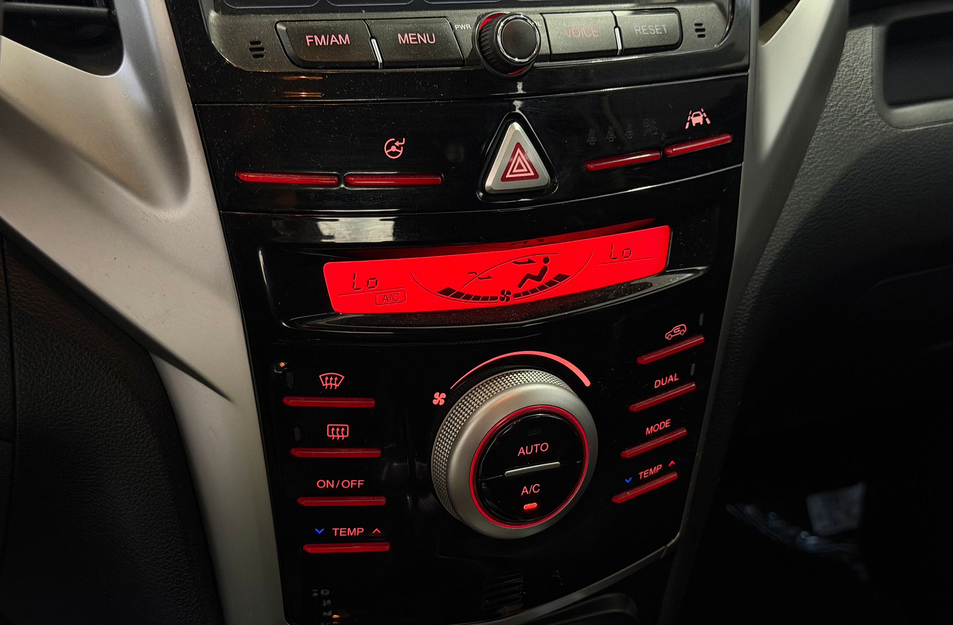 SsangYong Tivoli D16T Limited 4x4 - foto 33