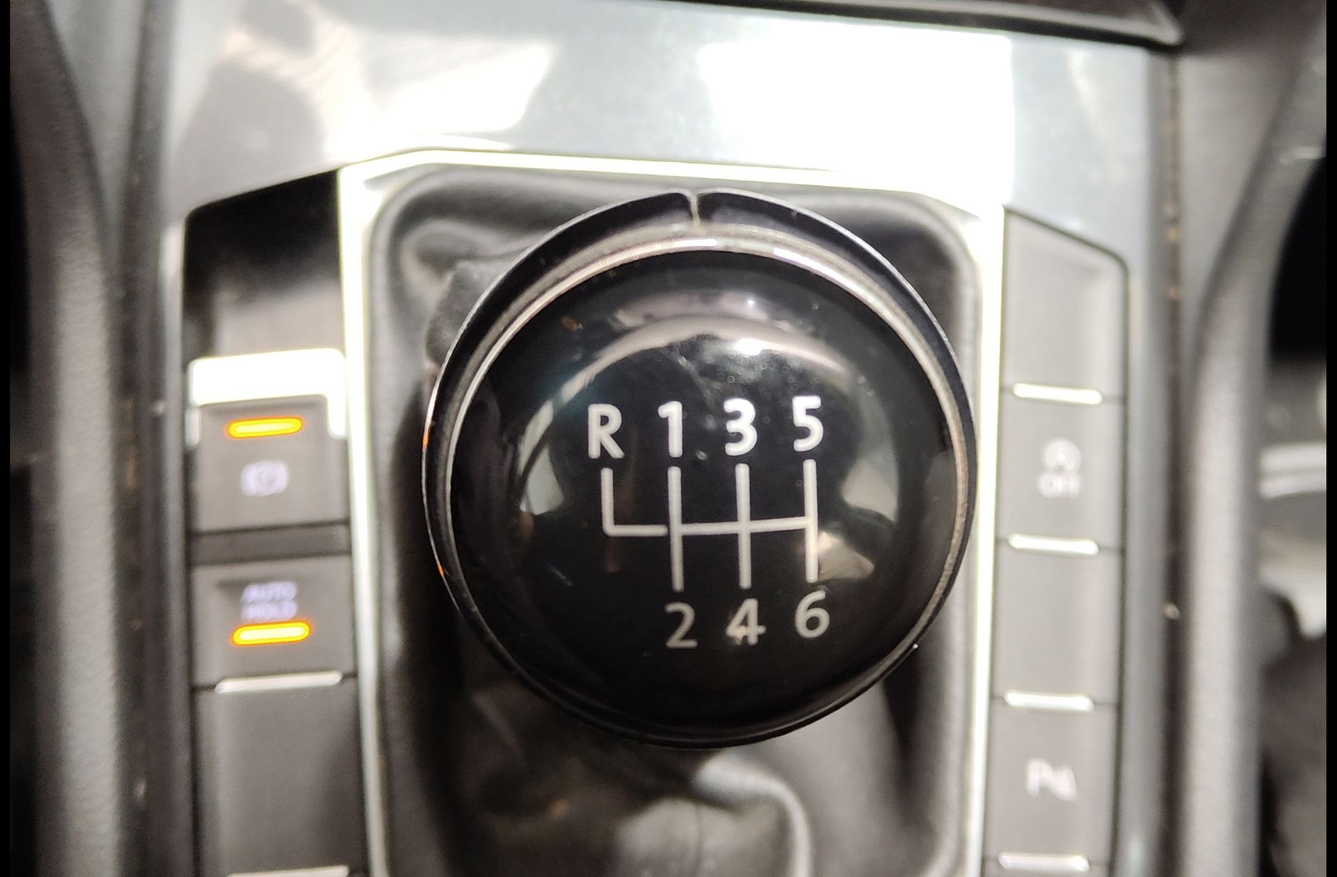 Volkswagen Tiguan Edition 2.0 TDI - foto 5