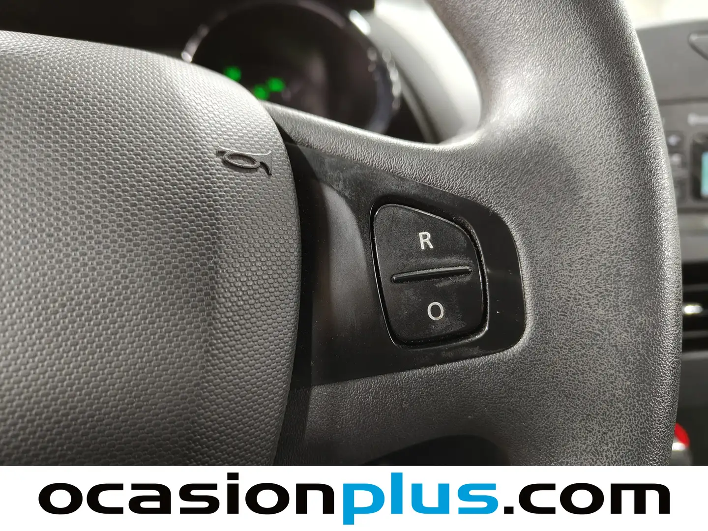 Foto Renault Clio Renault Clio 1.2 16v Authentique (75 CV)