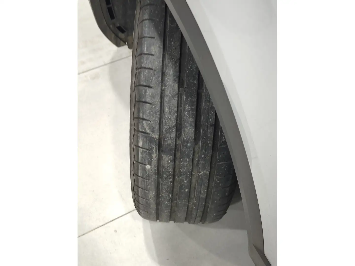 Foto Volkswagen T-Roc Volkswagen T-Roc Advance Style 1.0 TSI  (115 CV)