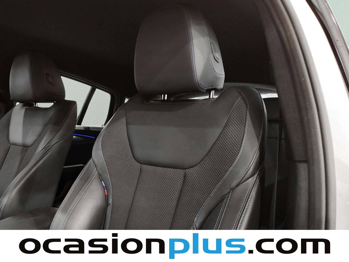 Equipamiento del BMW X4 BMW X4 M40i (360 CV) Paquete M