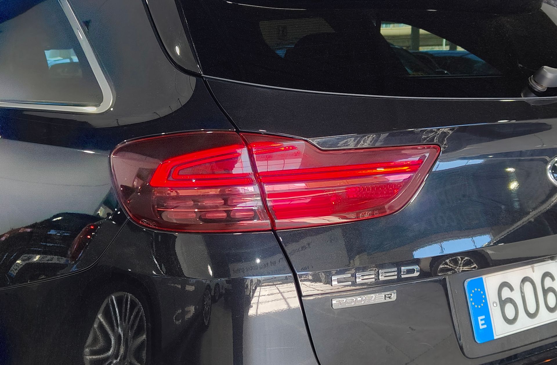 Kia Ceed 1.0 T-GDi Tech - foto 16