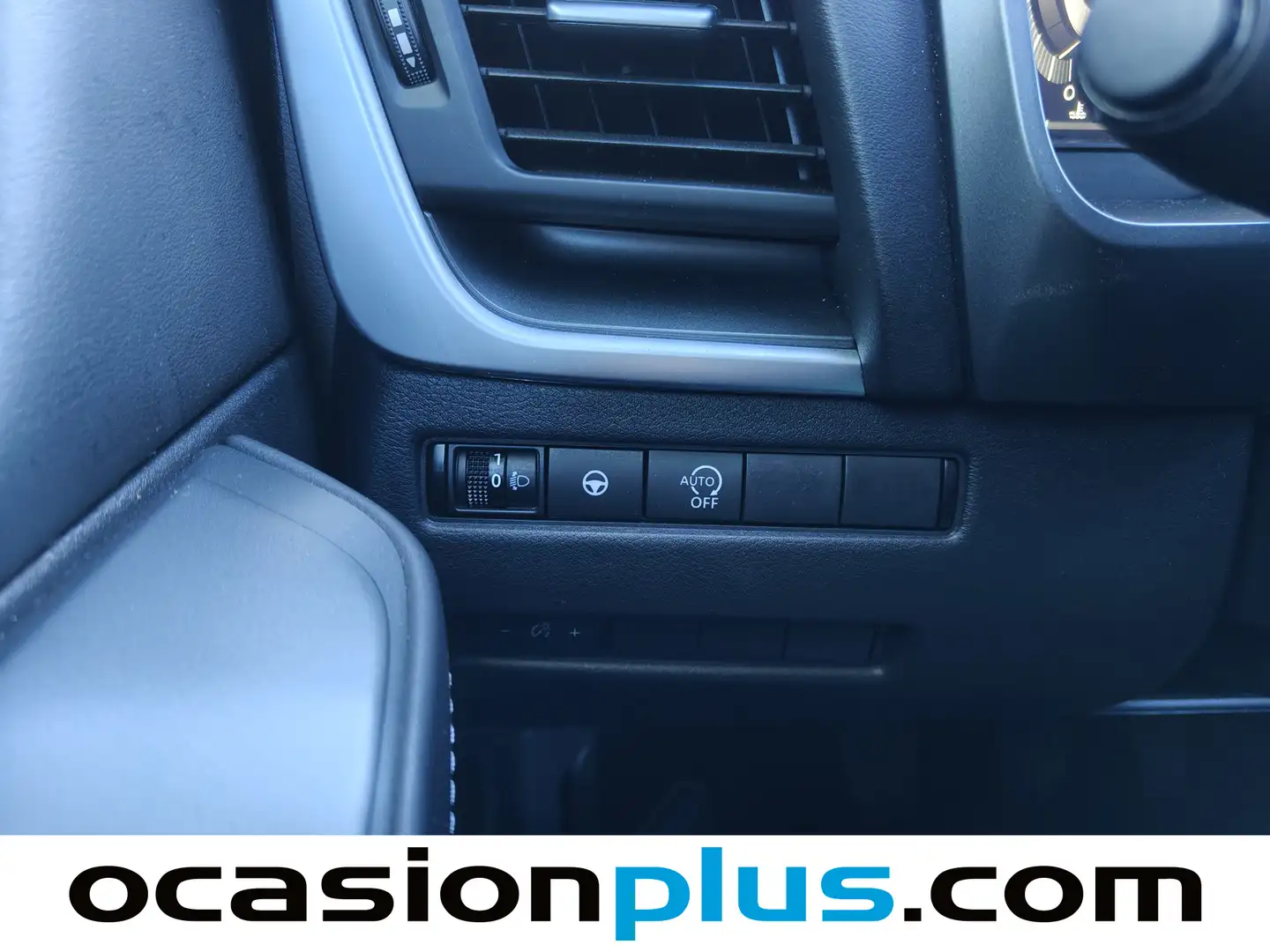 Foto Nissan QASHQAI Nissan Qashqai DIG-T 140 mHEV N-Connecta 4x2 (140 CV)