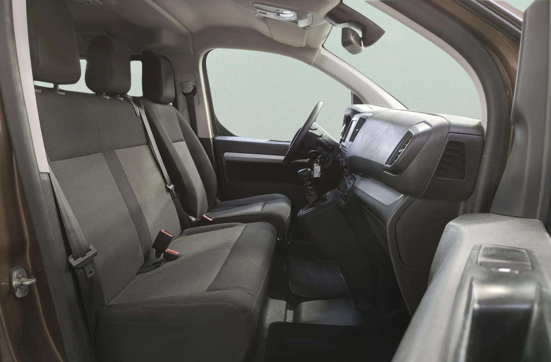 Toyota Proace Verso 2.0D VX Plus Shuttle L1 - foto 19