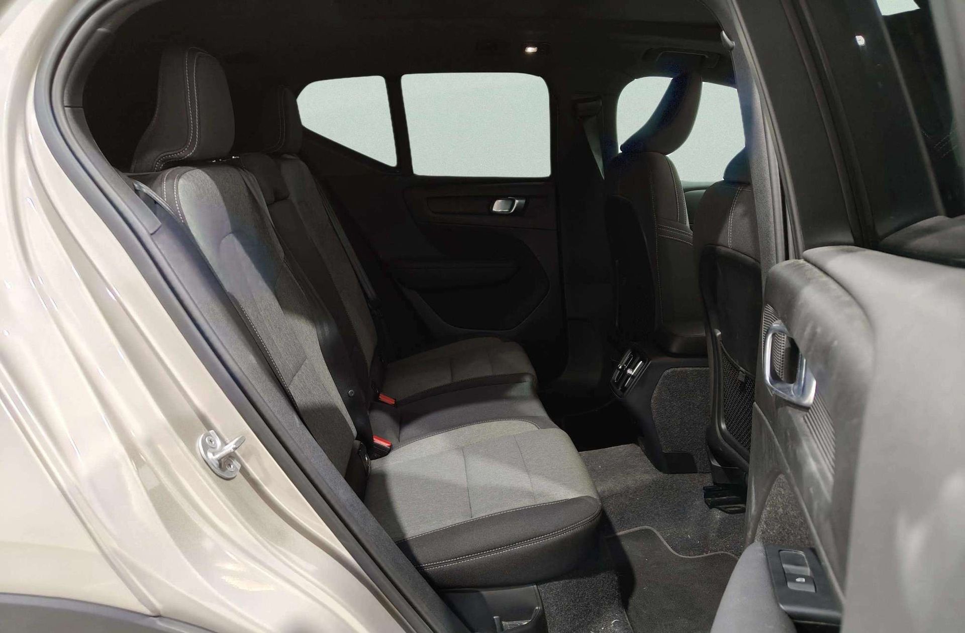 Volvo XC40 B3 Gasolina Mild hybrid Core - foto 20
