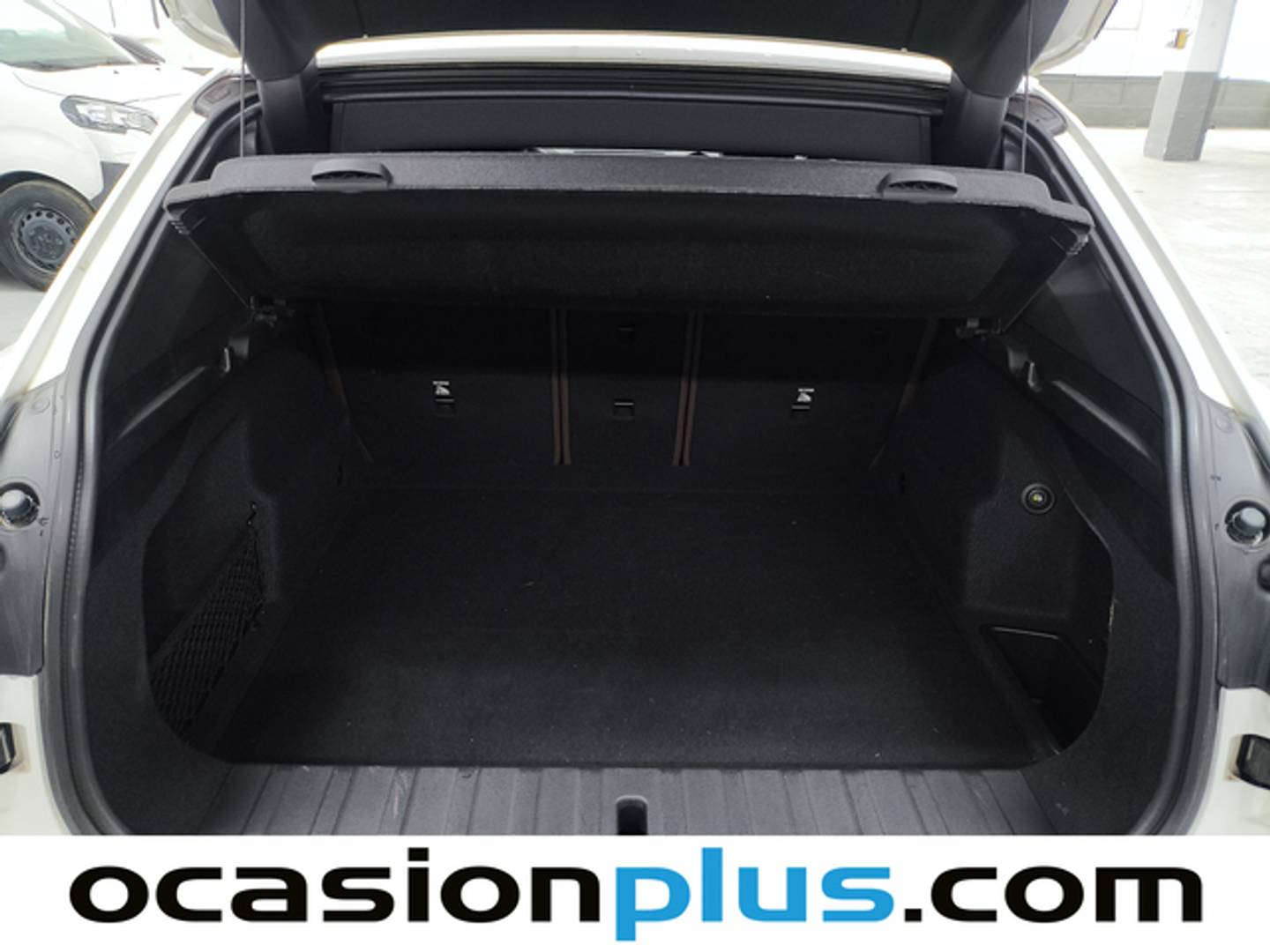 Fotos maletero BMW X2 BMW X2 sDrive18d (150 CV) Pack M