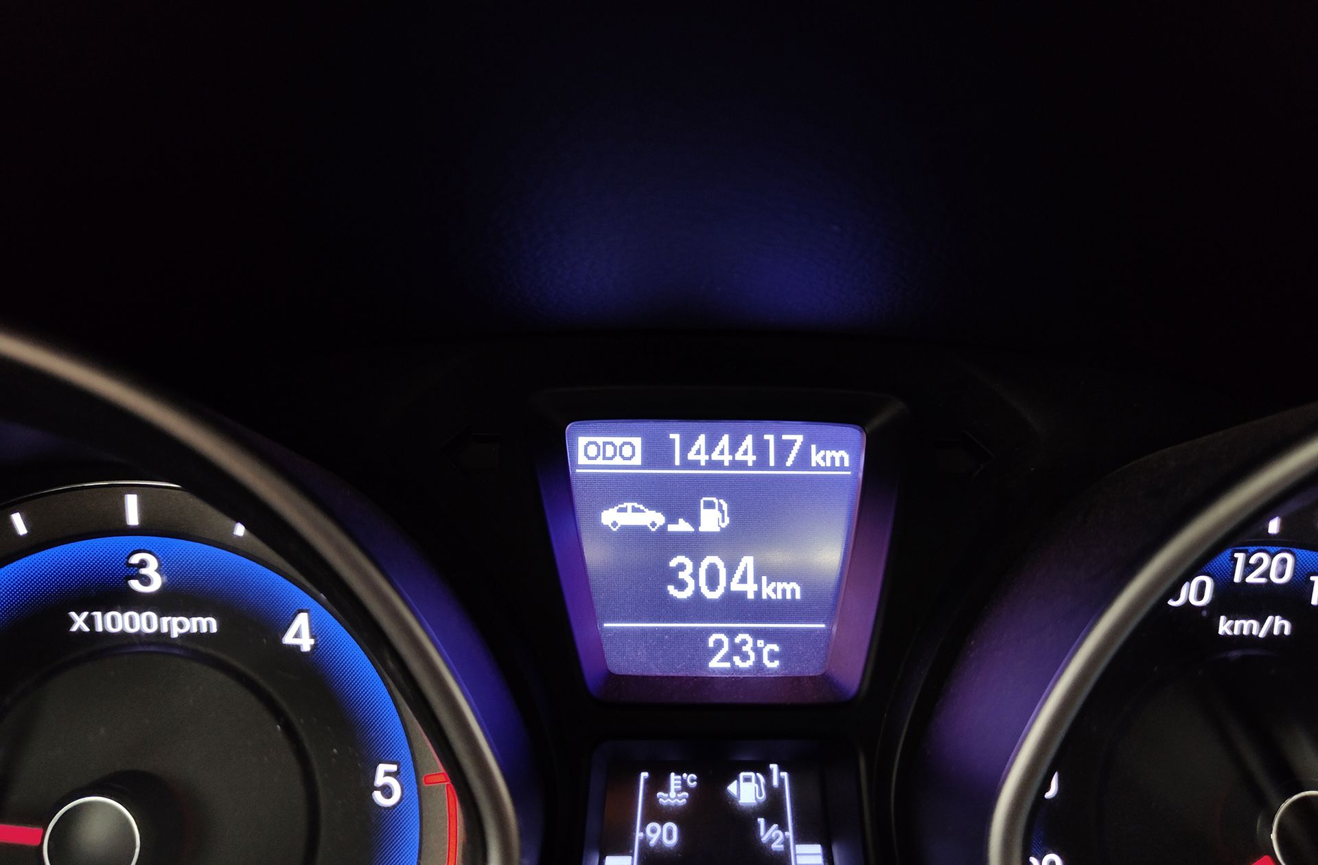 Hyundai i30 1.4 CRDi Go! - foto 8