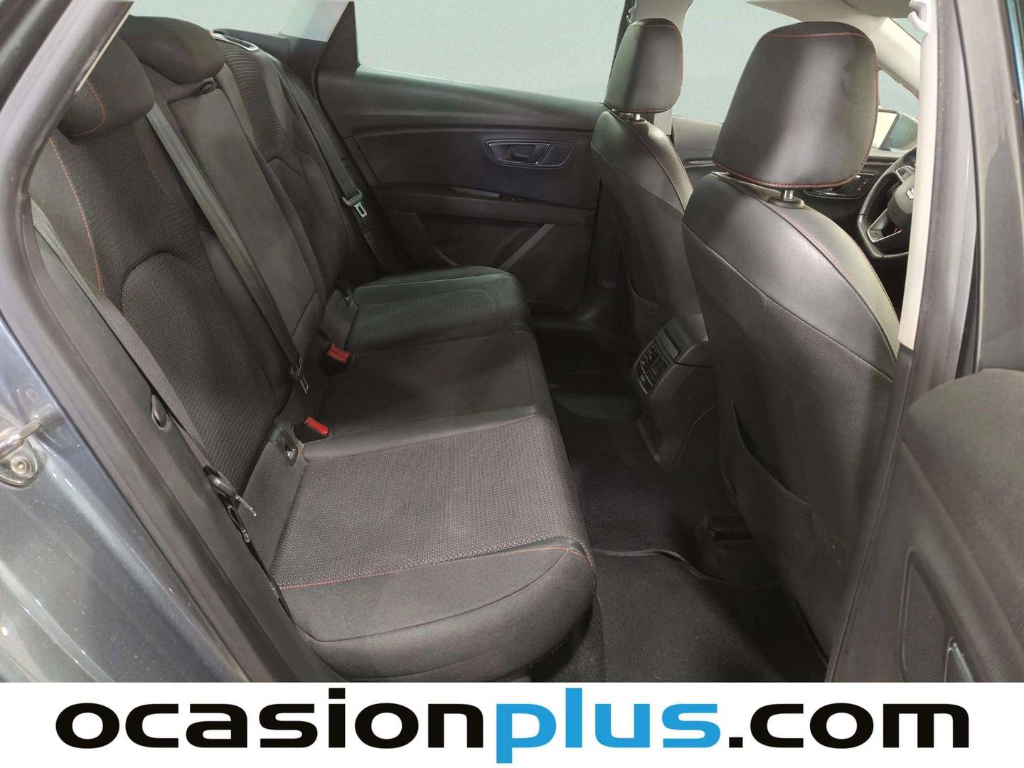 Foto asientos traseros Seat León Seat León ST 1.4 TSI ACT S&S FR DSG7 (150 CV)
