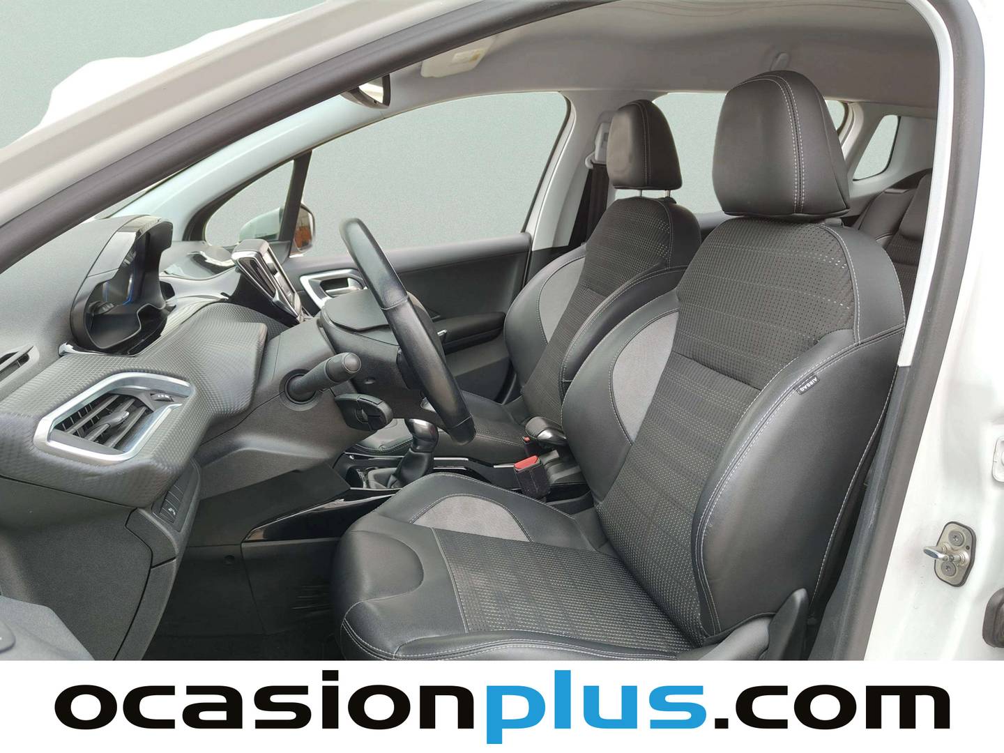 Foto asientos delanteros Peugeot 2008 Peugeot 2008 BlueHDi 100 Allure (100 CV)