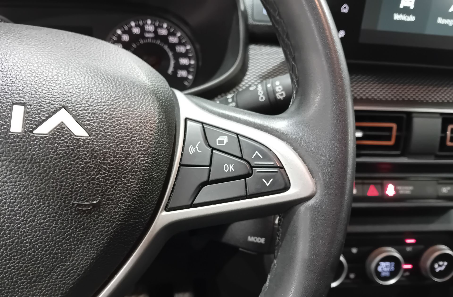 Dacia Sandero Expression TCe CVT - foto 24