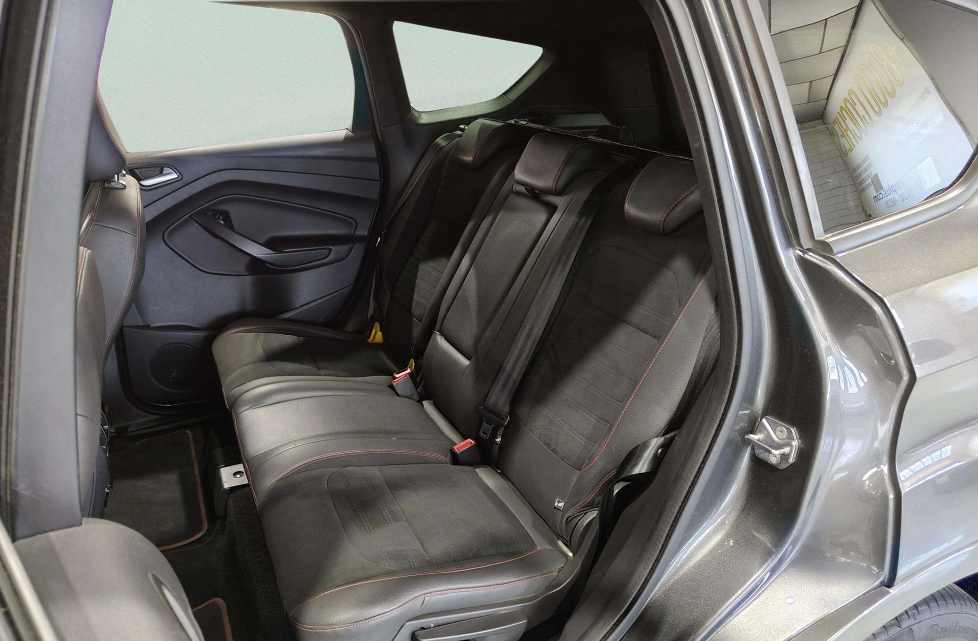 Ford Kuga 2.0 TDCi ST-LIne Limited Edition 4x2 - foto 14