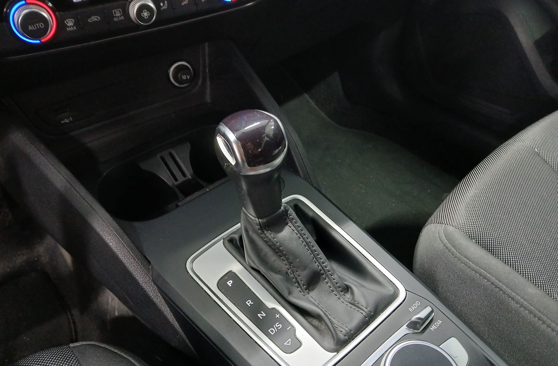 Audi Q2 Advanced 30 TDI S tronic - foto 5