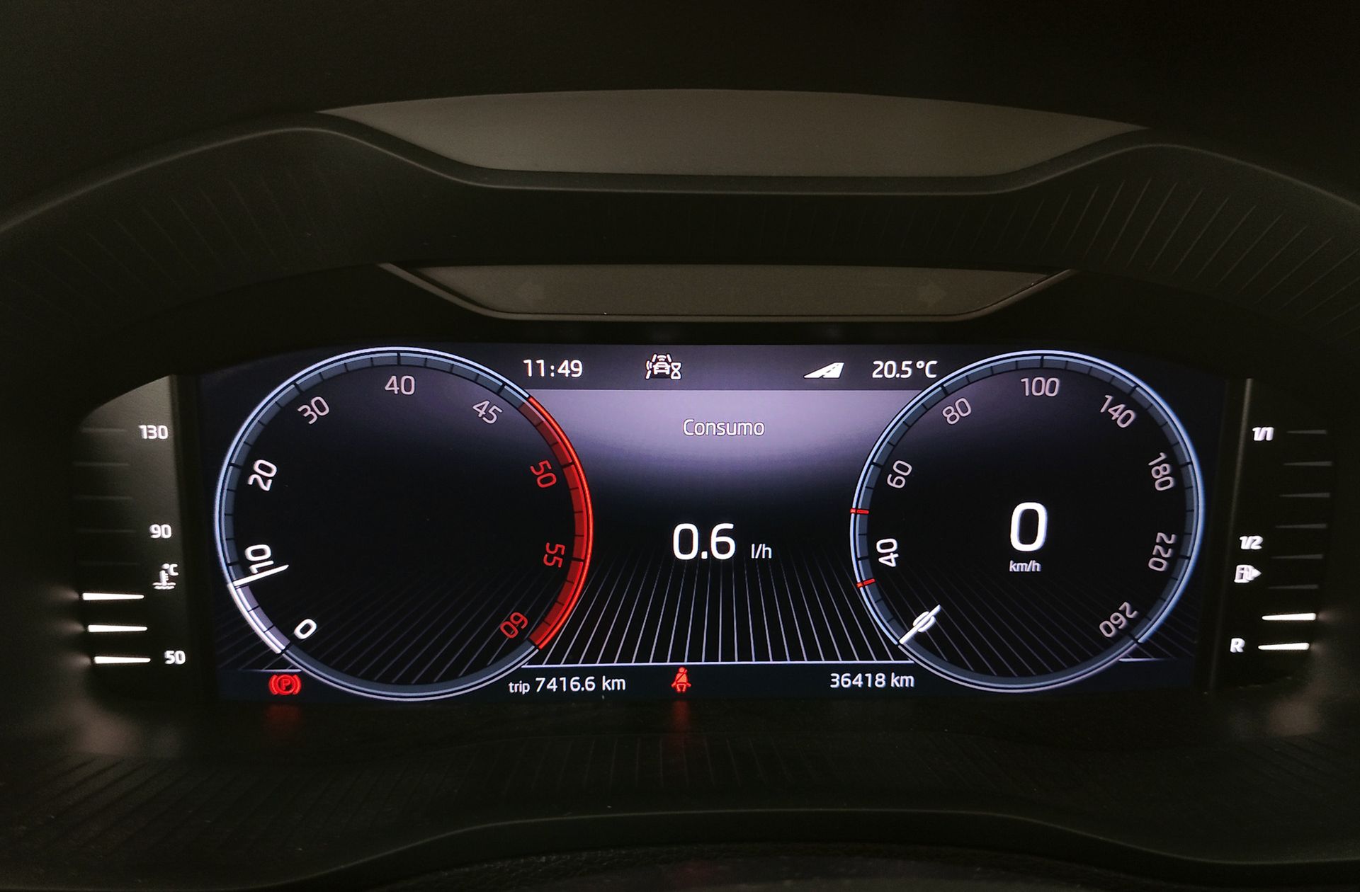 Škoda Karoq 2.0 TDI Sportline - foto 25