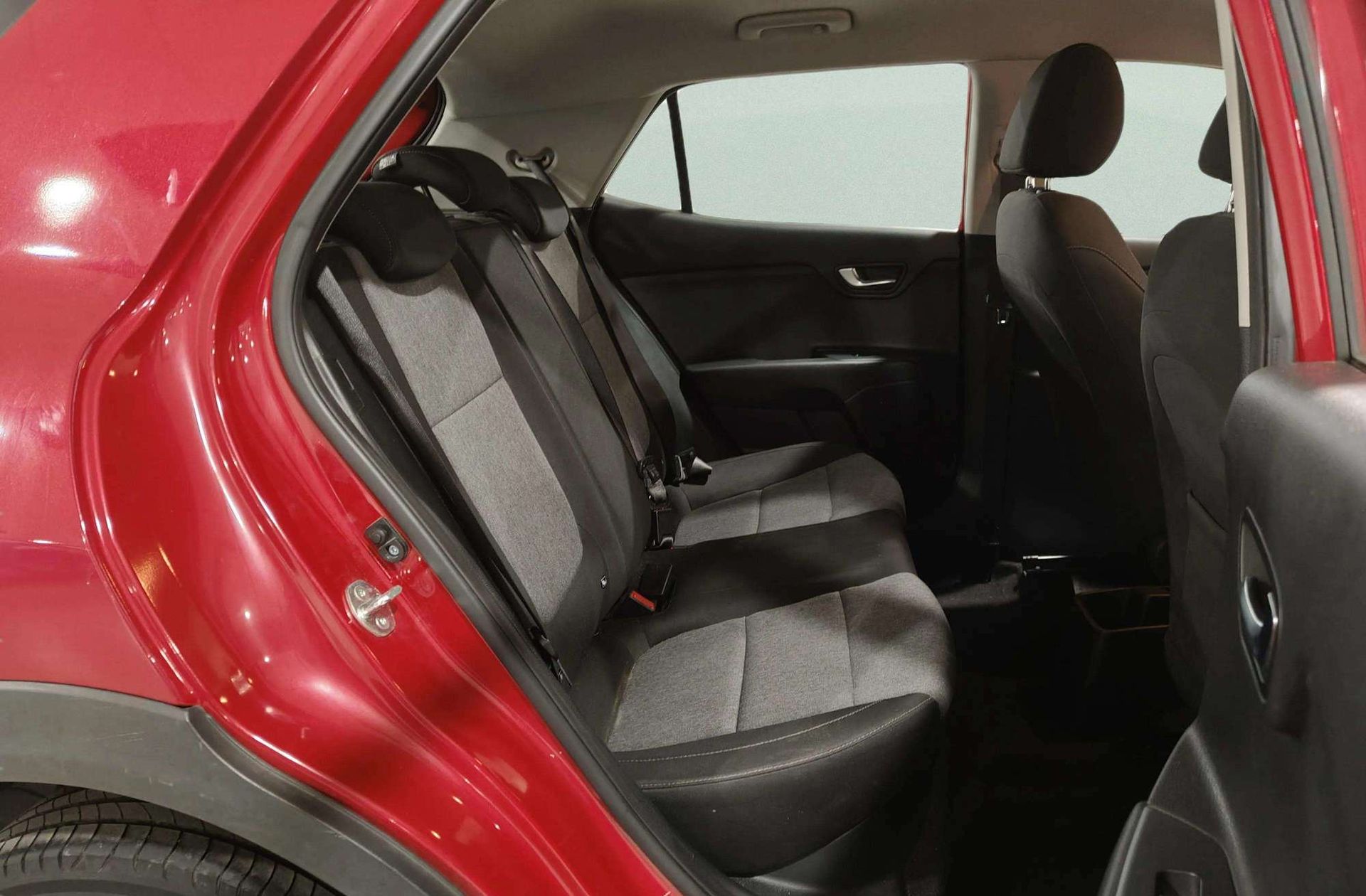 Kia Stonic 1.0 T-GDi Drive - foto 17