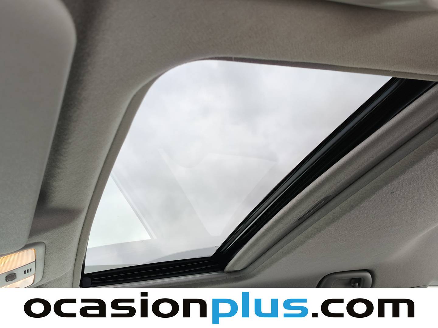 Equipamiento del Toyota Rav4 Toyota Rav4 2.2 D-4D Premium  (177 CV)