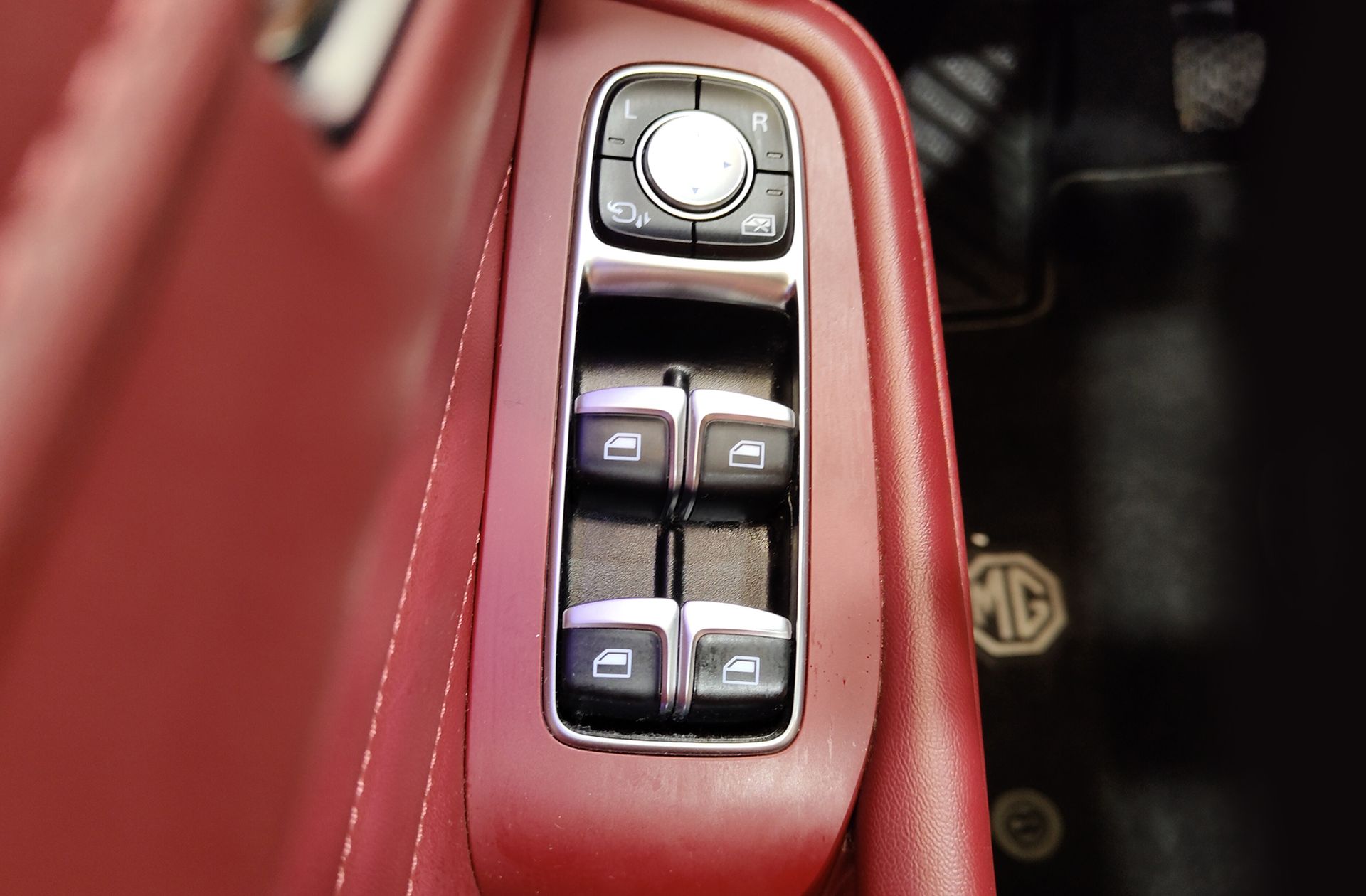 MG HS 1.5 Turbo GDI Luxury - foto 41