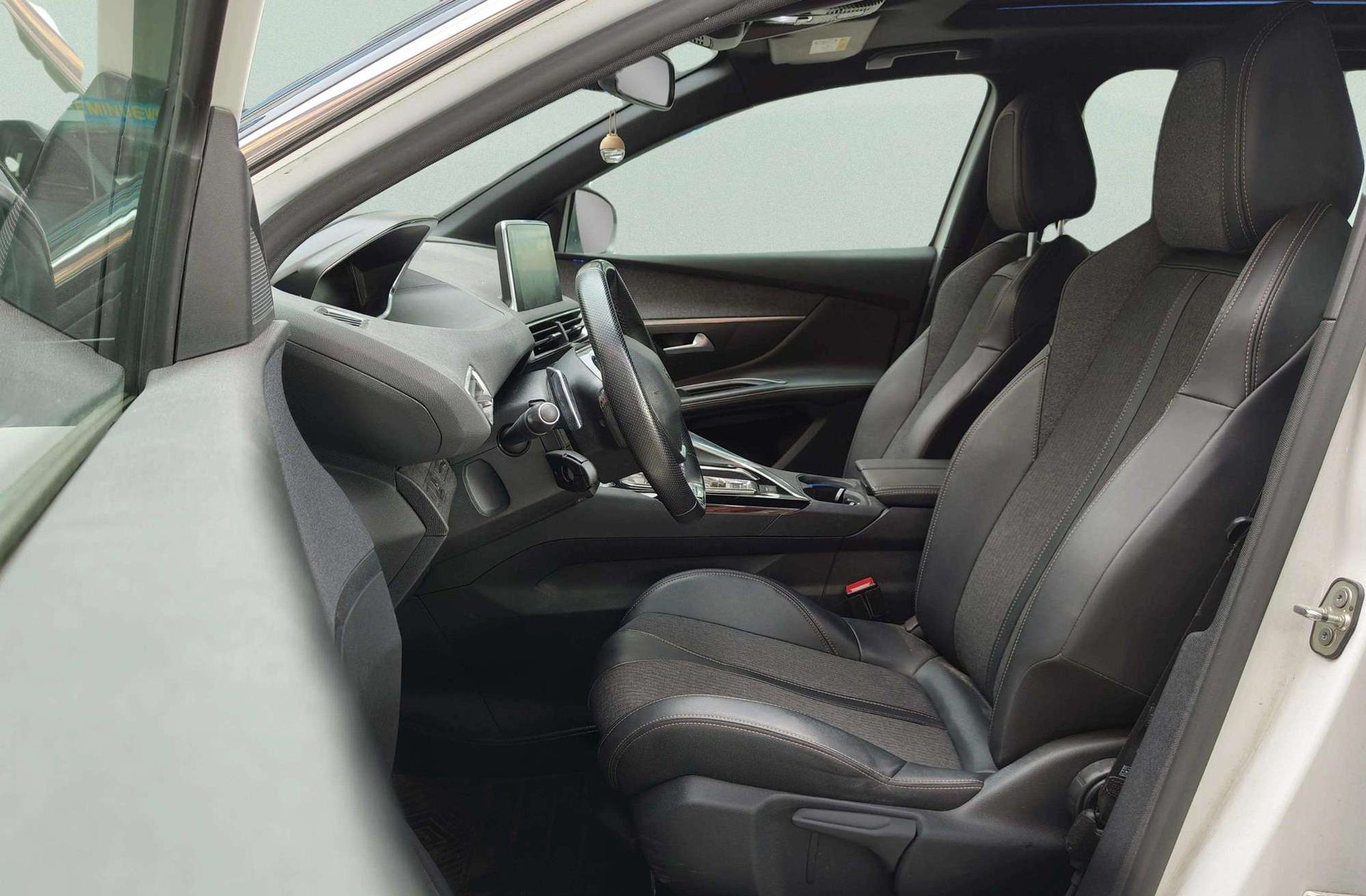 Peugeot 5008 BlueHDi 130 GT Line EAT8 7 plazas - foto 14