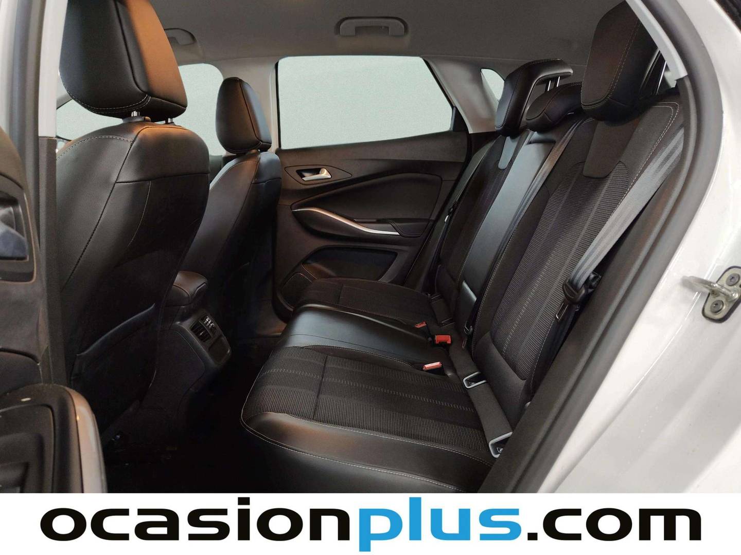 Foto asientos traseros Opel Grandland Opel Grandland 1.2 Turbo XHT S&S GS (130 CV)