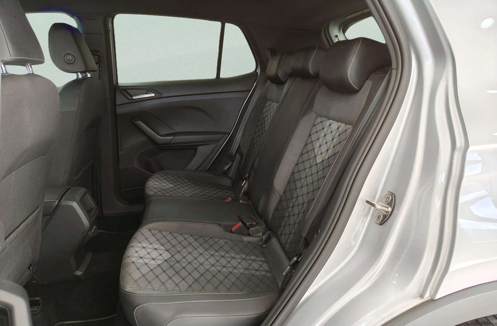Volkswagen T-Cross R-Line 1.0 TSI DSG - foto 15