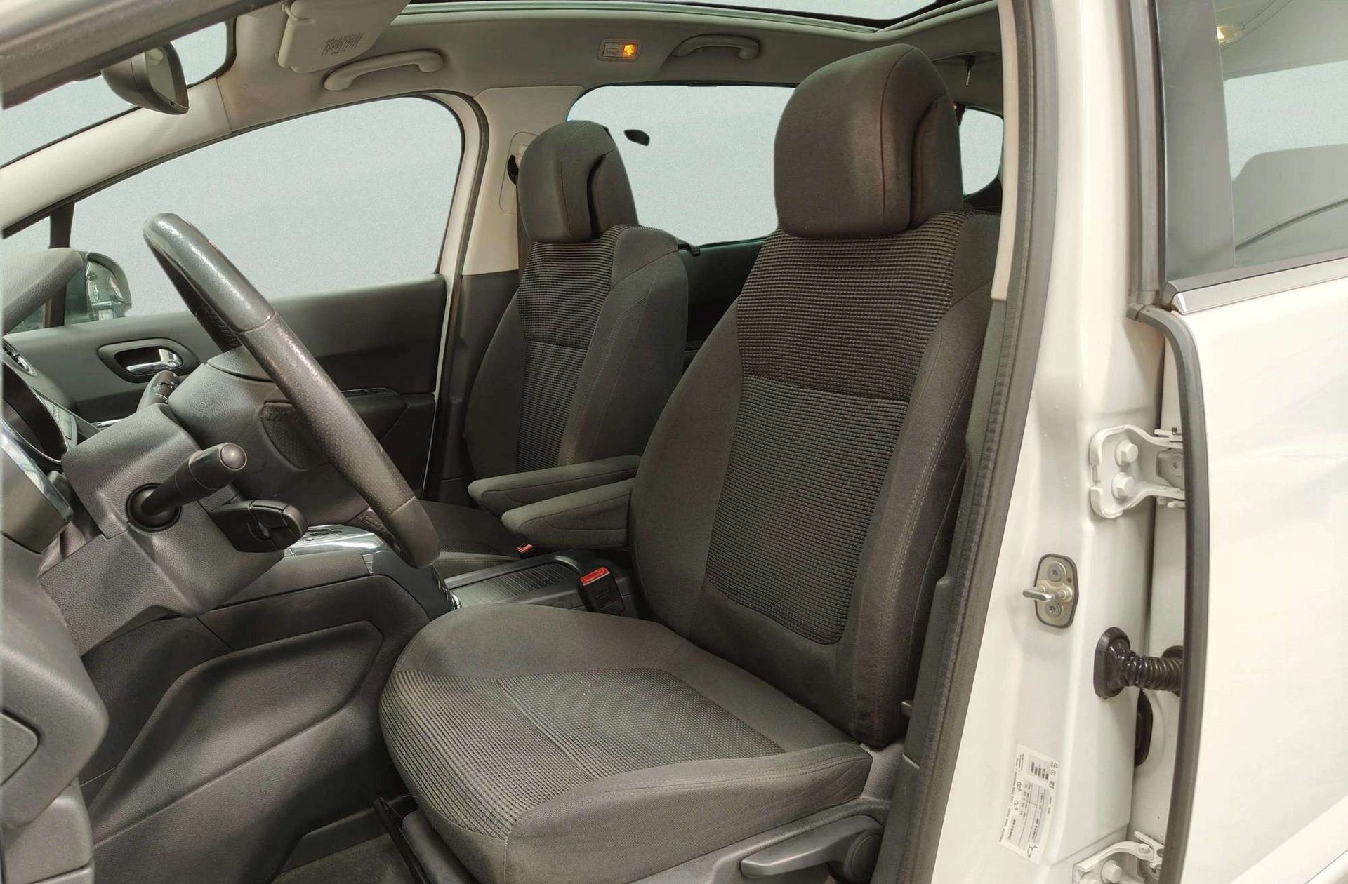 Peugeot 5008 1.6 THP Allure 7 plazas - foto 13