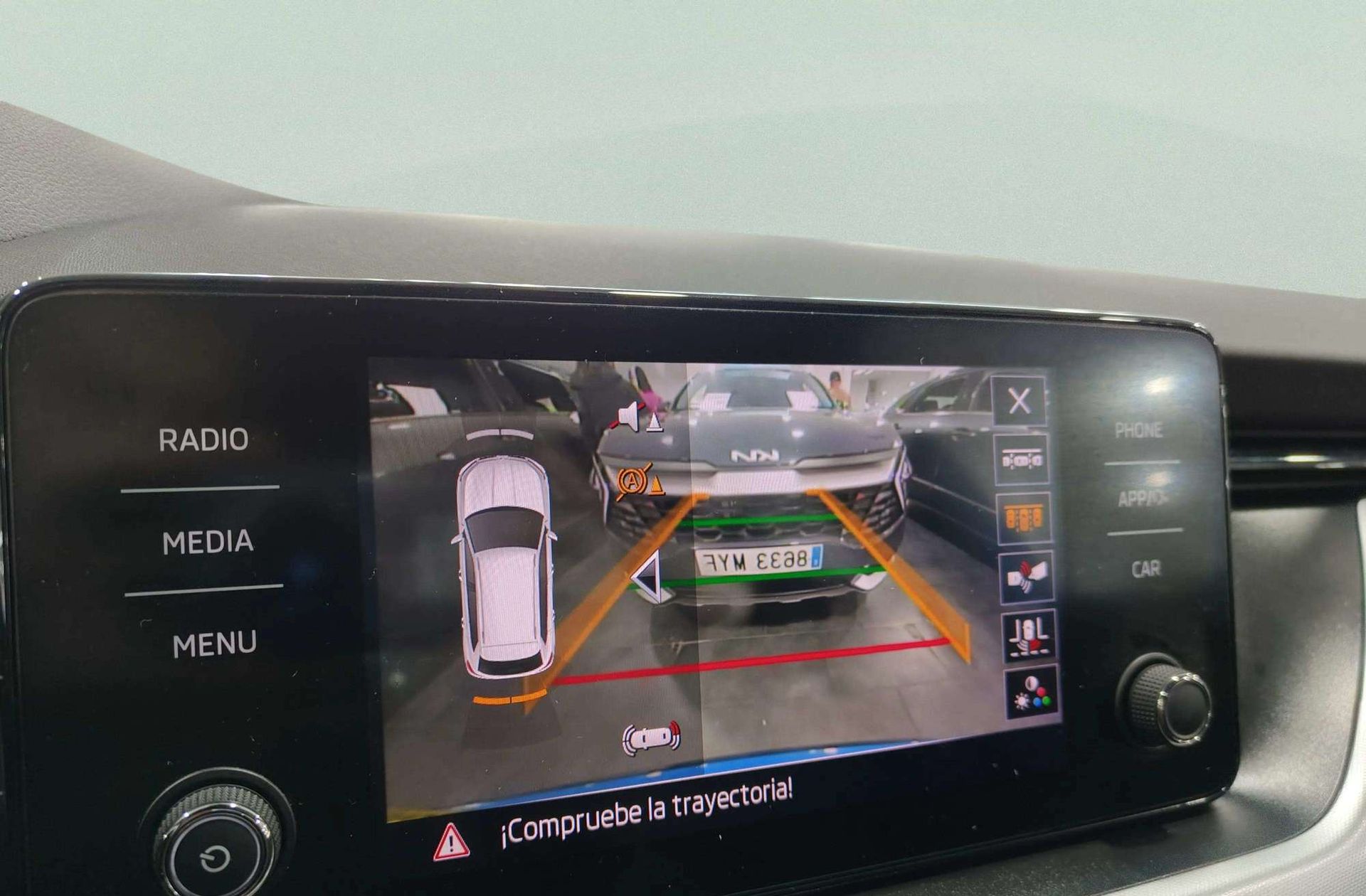 Škoda Kamiq 1.0 TSI Sport - foto 8