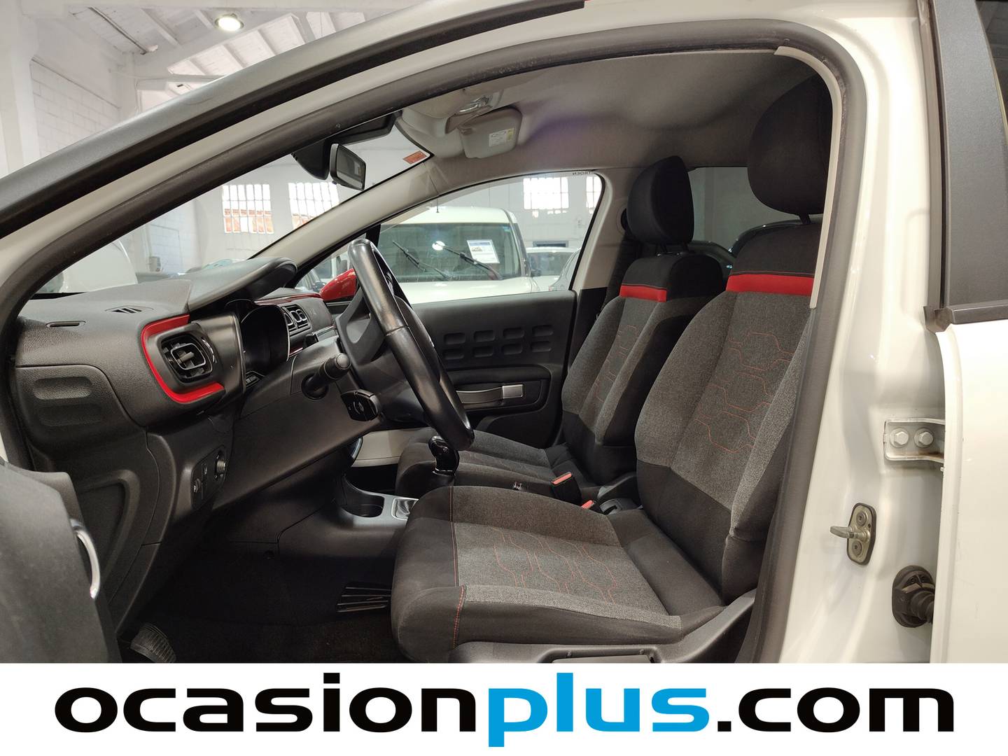 Foto asientos delanteros Citroën C3 Citroën C3 PureTech 82 Feel (83 CV)