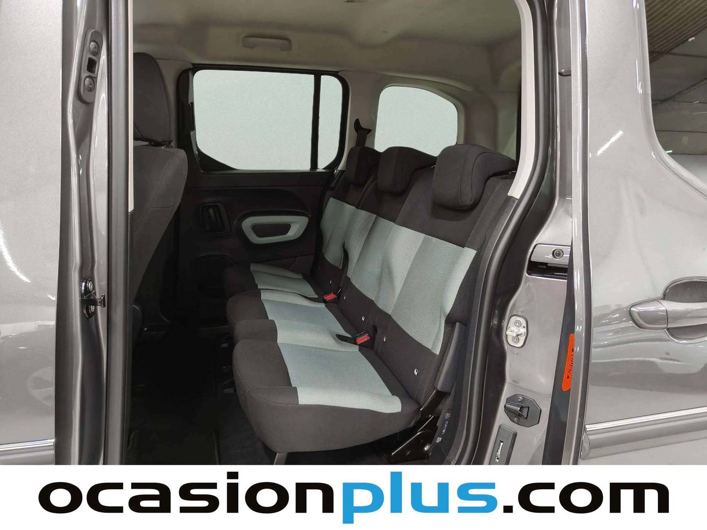 Foto asientos traseros Citroën Berlingo Citroën Berlingo Combi BlueHDi 130 S&S Talla M 100 años (130 CV)