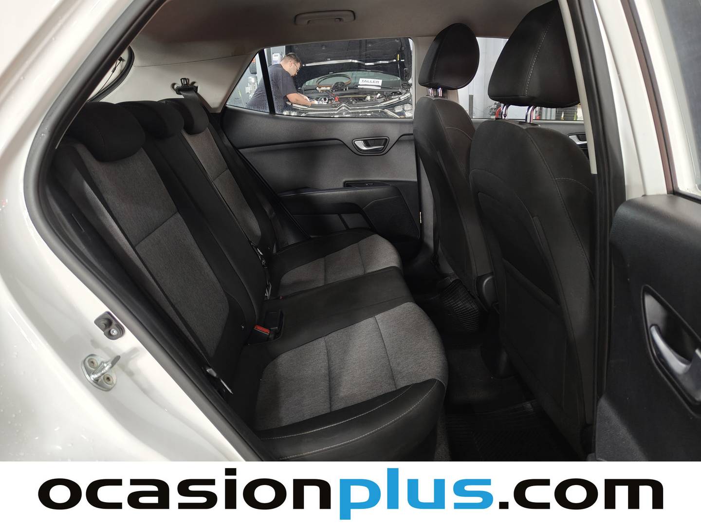 Foto KIA Stonic Kia Stonic 1.0 T-GDi Business (100 CV)