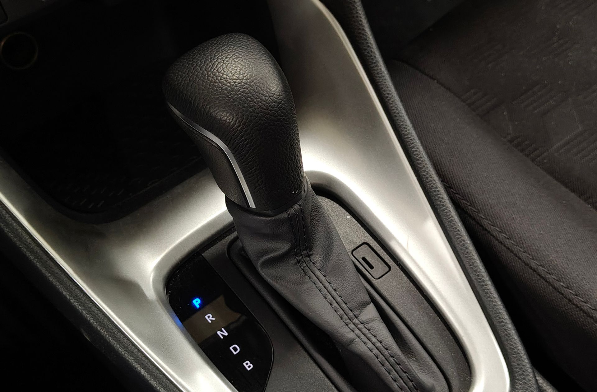 Toyota Yaris 120H Active Plus - foto 5
