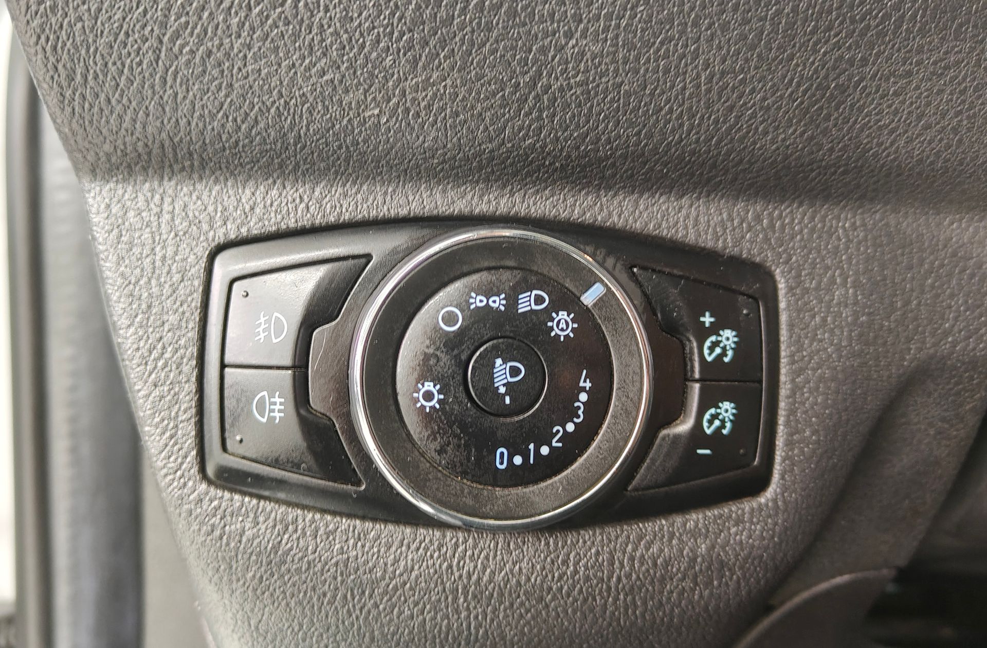 Ford Tourneo Courier 1.5 TDCi Trend - foto 9