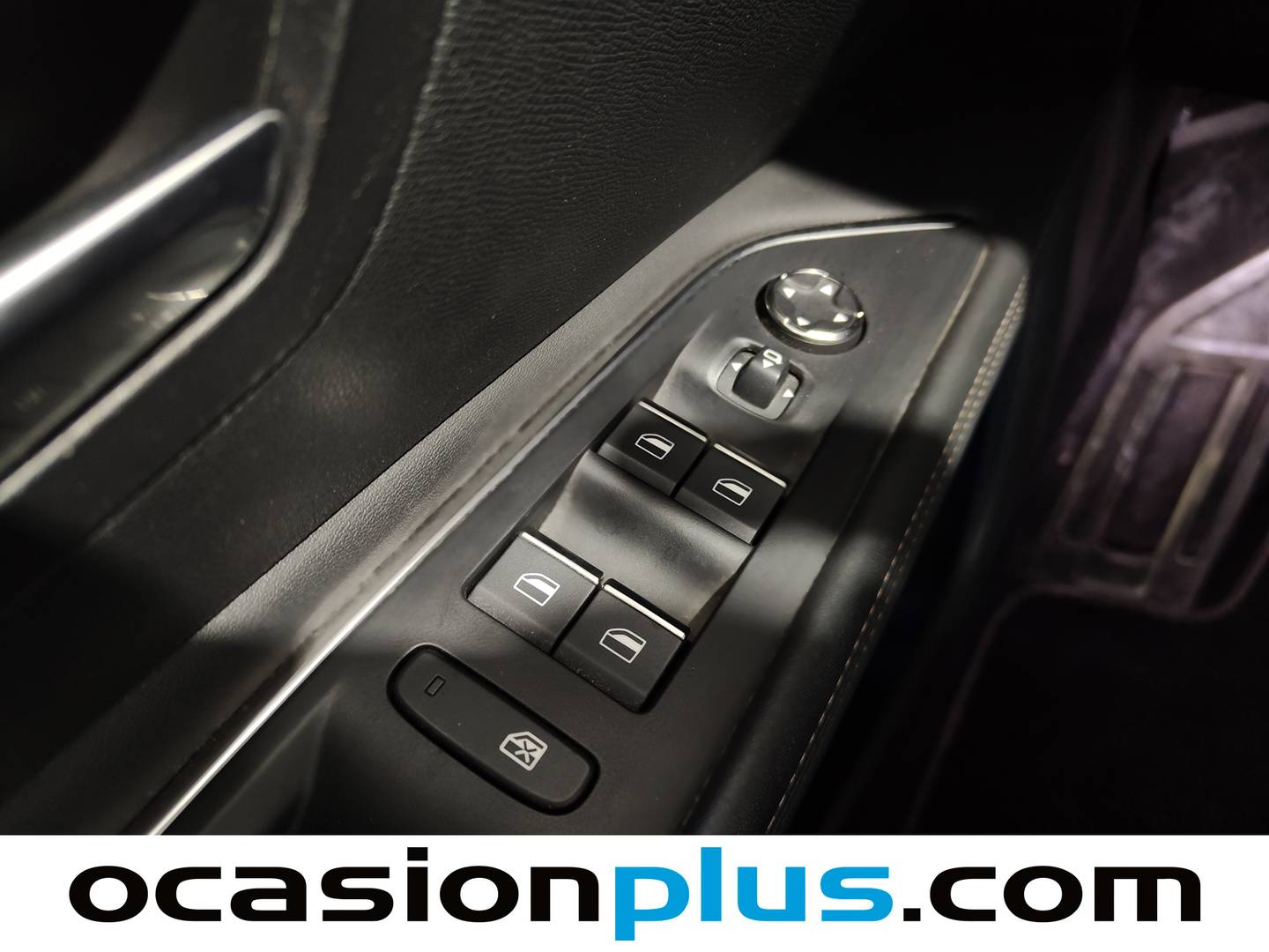 Foto Peugeot 3008 Peugeot 3008 PureTech 130 S&S GT EAT8 (130 CV)