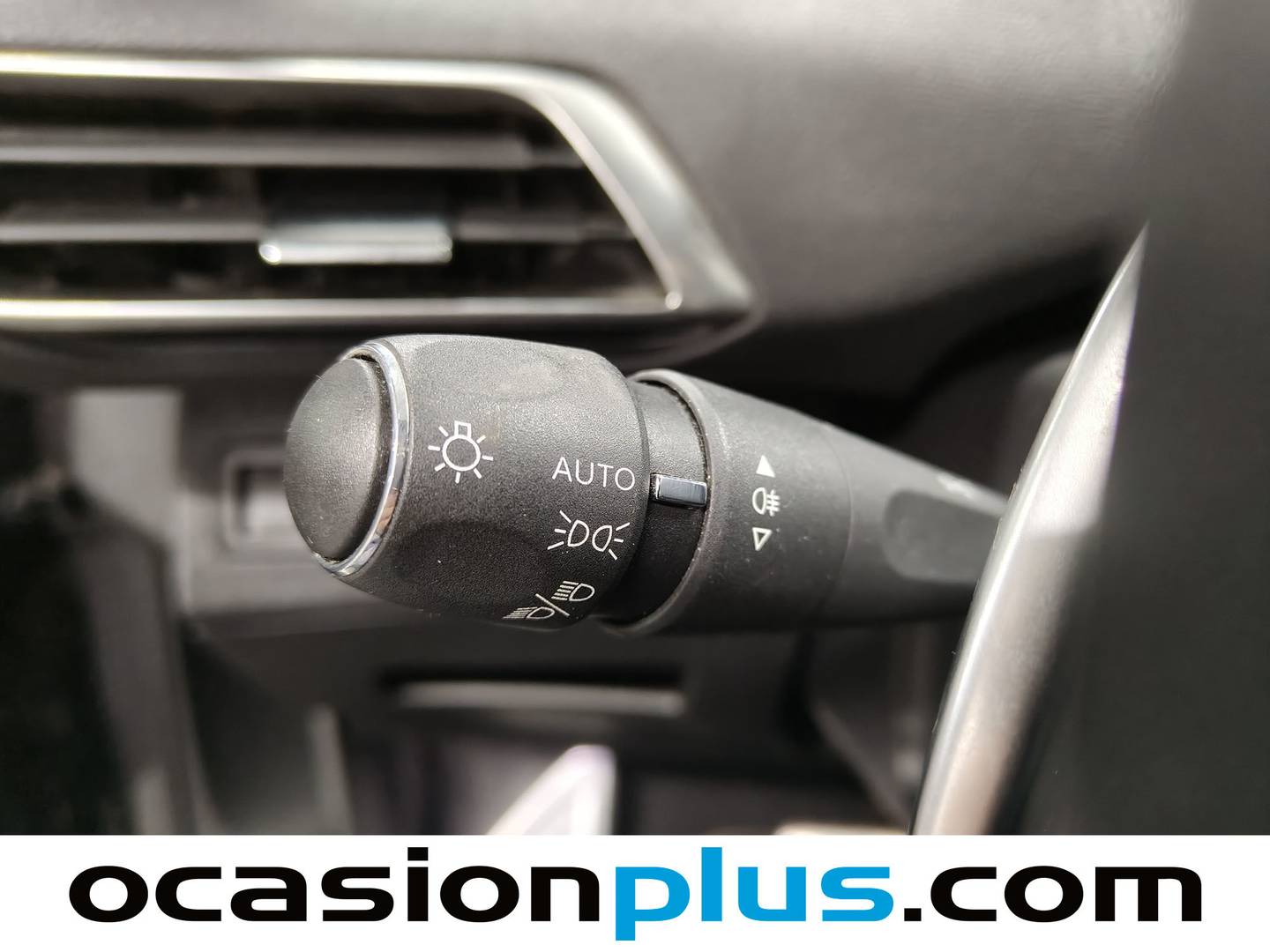 Foto Peugeot 3008 Peugeot 3008 PureTech 130 S&S GT EAT8 (130 CV)