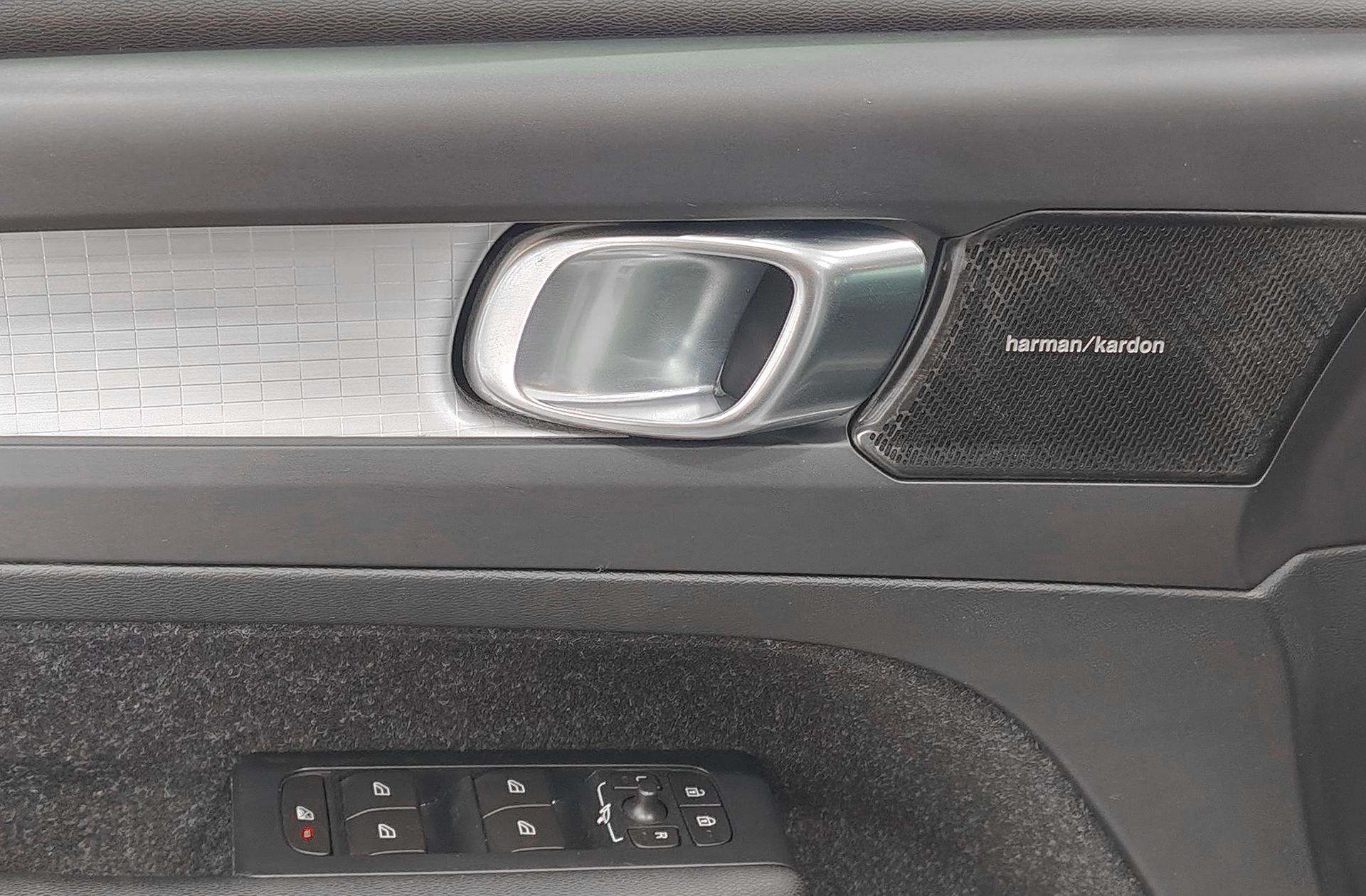 Volvo XC40 T4 Momentum - foto 39