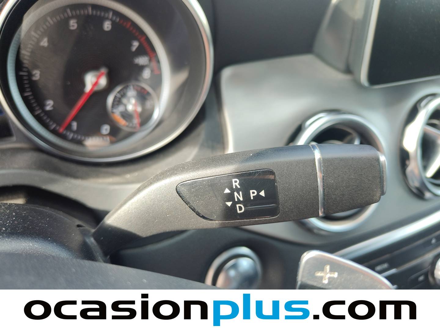 Mercedes GLA Mercedes-Benz GLA 180 (122 CV) Pack AMG de segunda mano