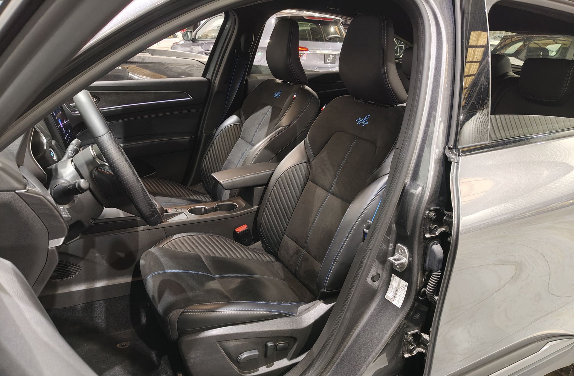 Renault Arkana Esprit Alpine E-Tech Híbrido - foto 12