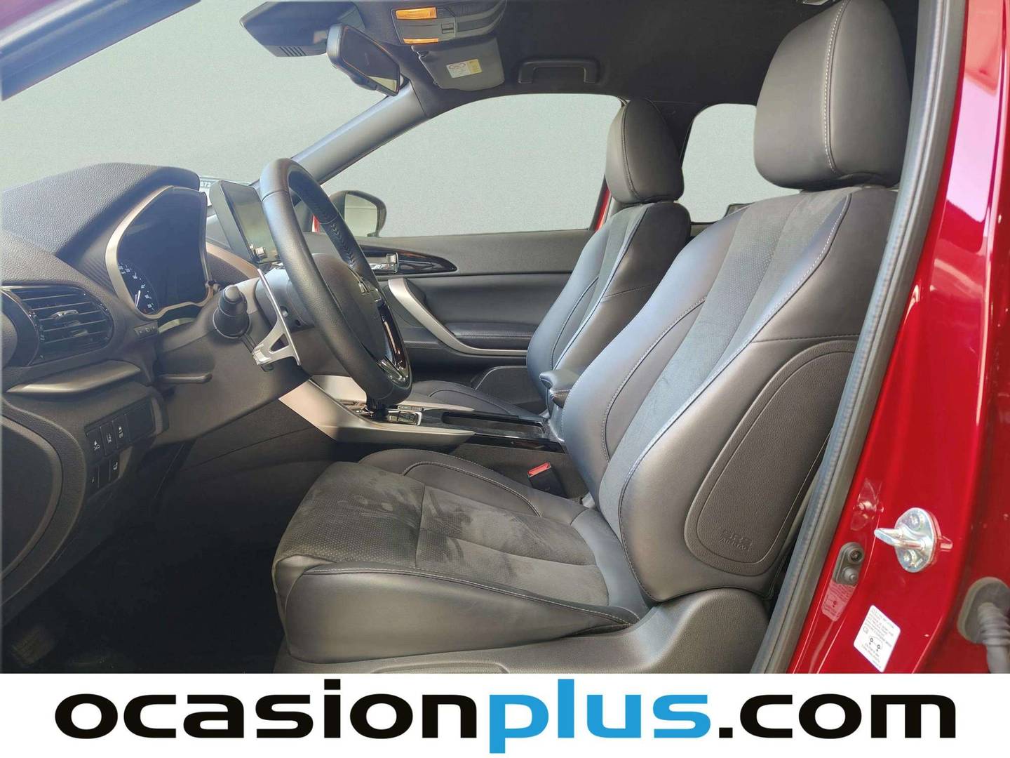 Foto asientos delanteros Mitsubishi Eclipse Cross Mitsubishi Eclipse Cross 2.4 PHEV Kaiteki 4WD Auto (188 CV)