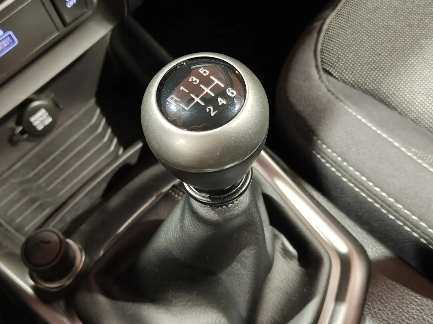 Foto KGM Tivoli KGM Tivoli G15T LP Urban Plus (135 CV)