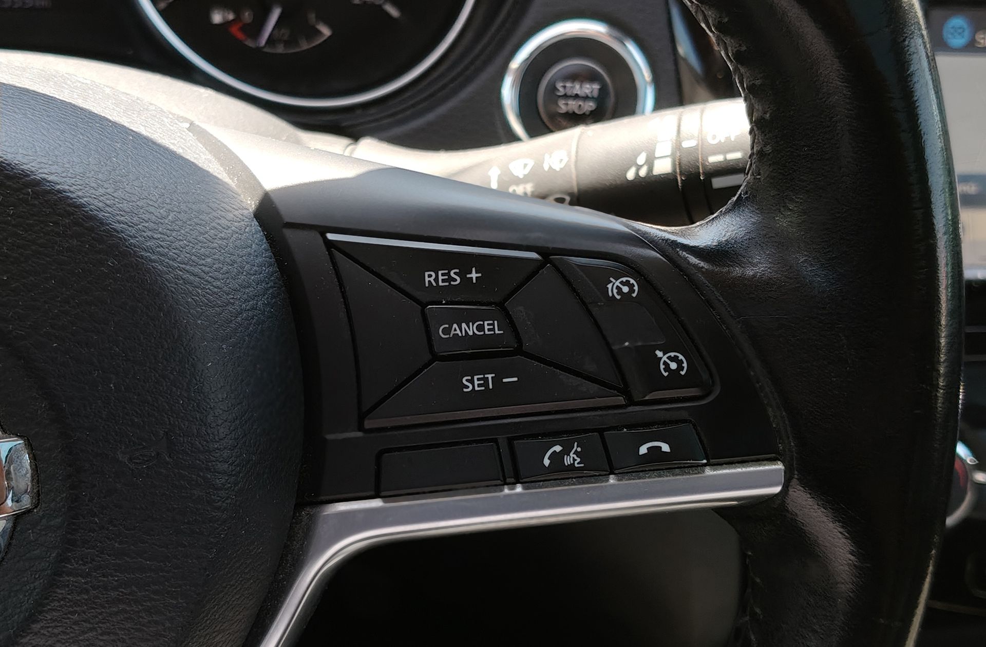 Nissan Qashqai DIG-T 115 N-Connecta - foto 26
