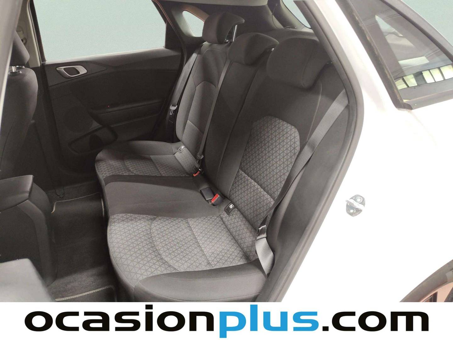 Foto asientos traseros KIA Ceed KIA Ceed 1.0 T-GDi Concept (100 CV)