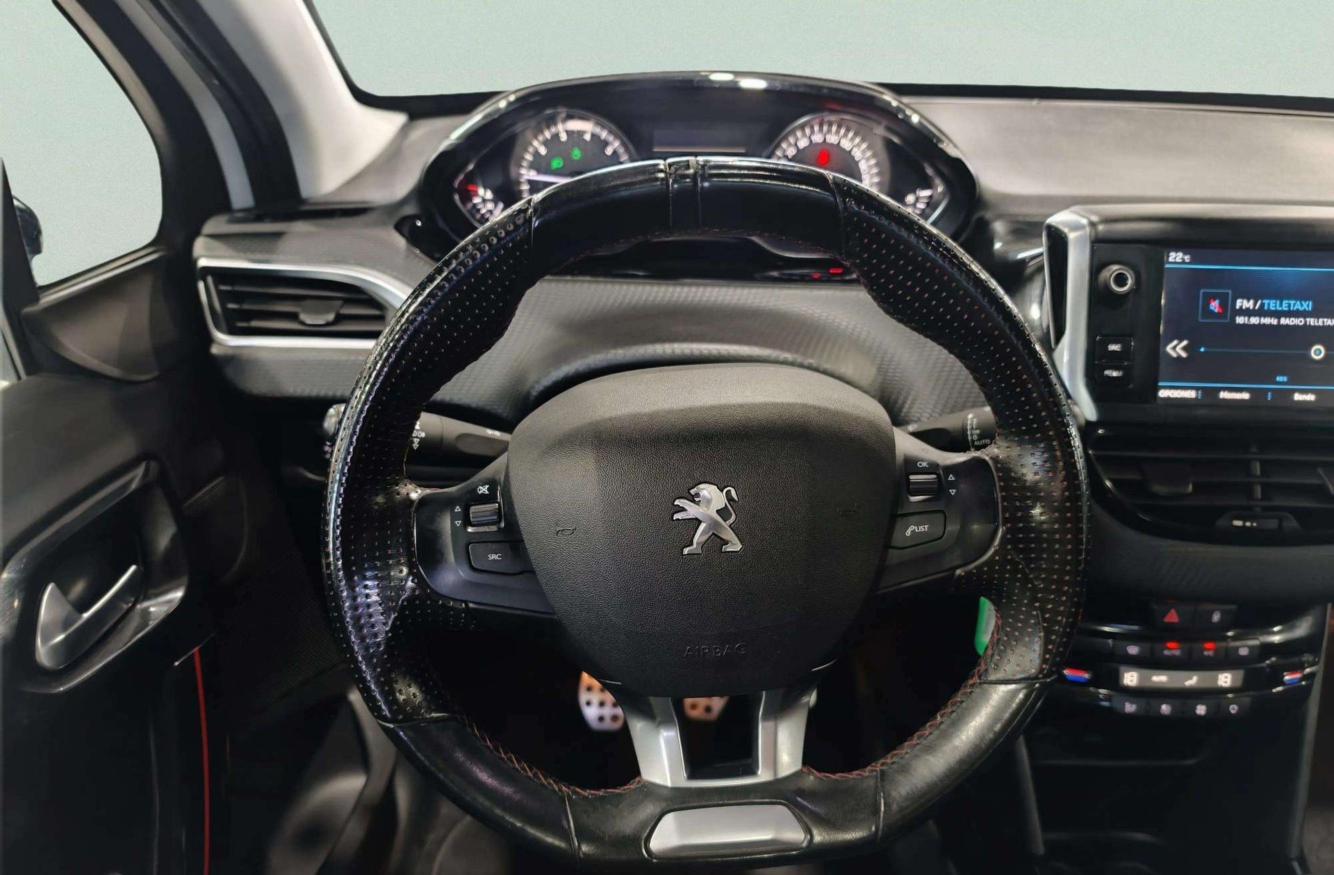 Peugeot 2008 PureTech 130 GT Line - foto 23