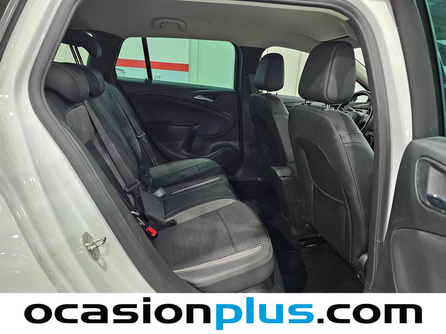 Foto Opel Astra Opel Astra Sports Tourer 1.4T SHT S/S Business Elegance CVT (145 CV)