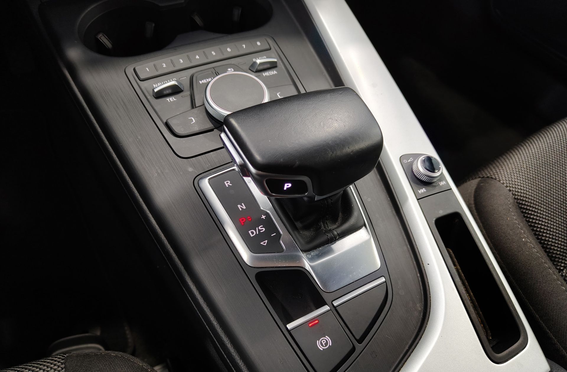 Audi A4 Advanced edition 2.0 TDI quattro S tronic - foto 5