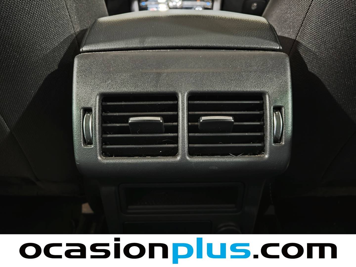 Foto Jaguar F-Pace Jaguar F-PACE 2.0L i4D Pure AWD (180 CV)