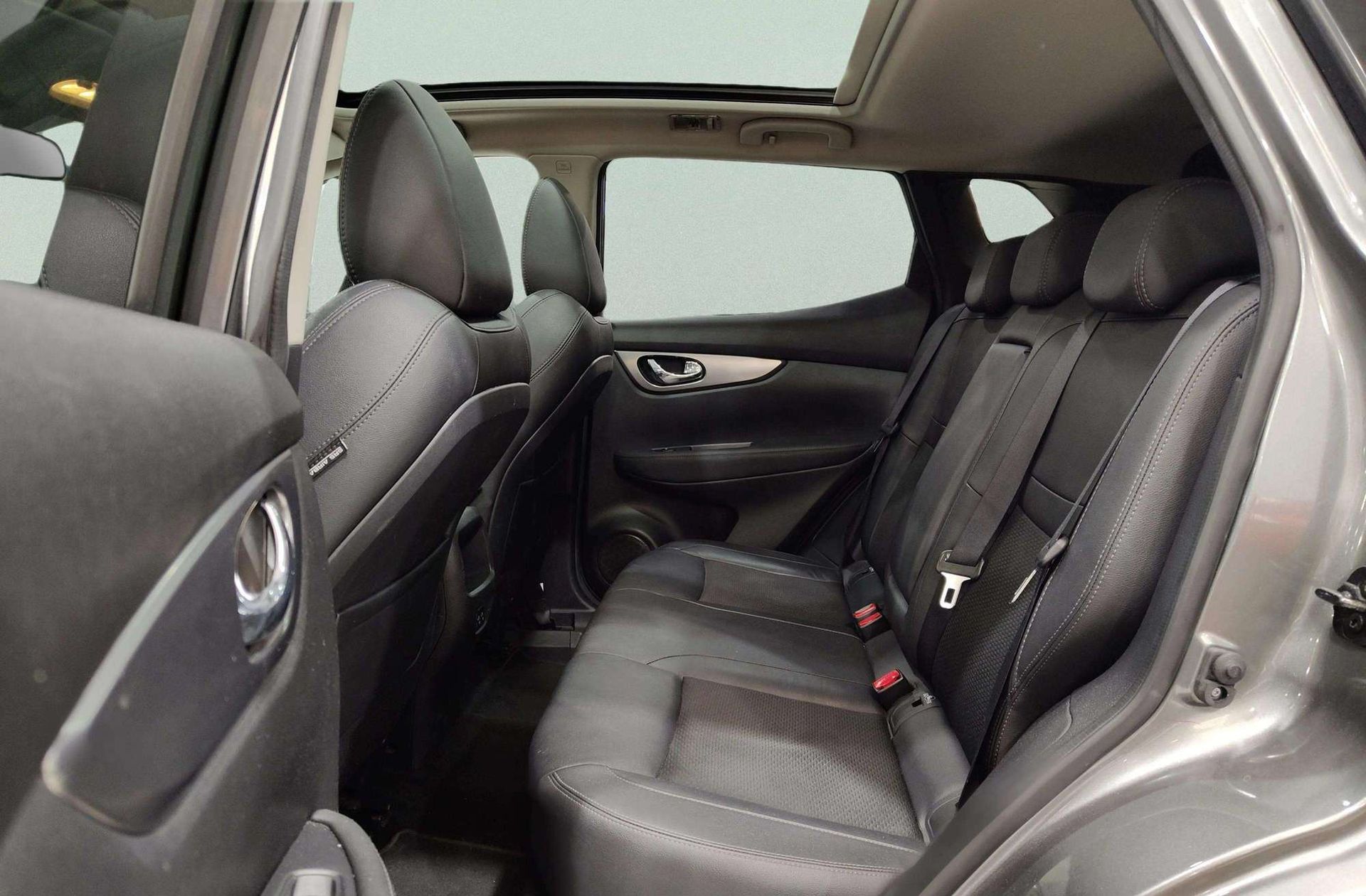 Nissan Qashqai DIG-T 160 Tekna+ - foto 15