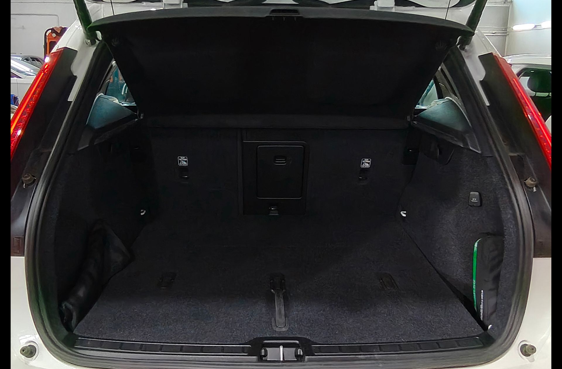 Volvo XC40 B3 Gasolina Mild hybrid Core - foto 17