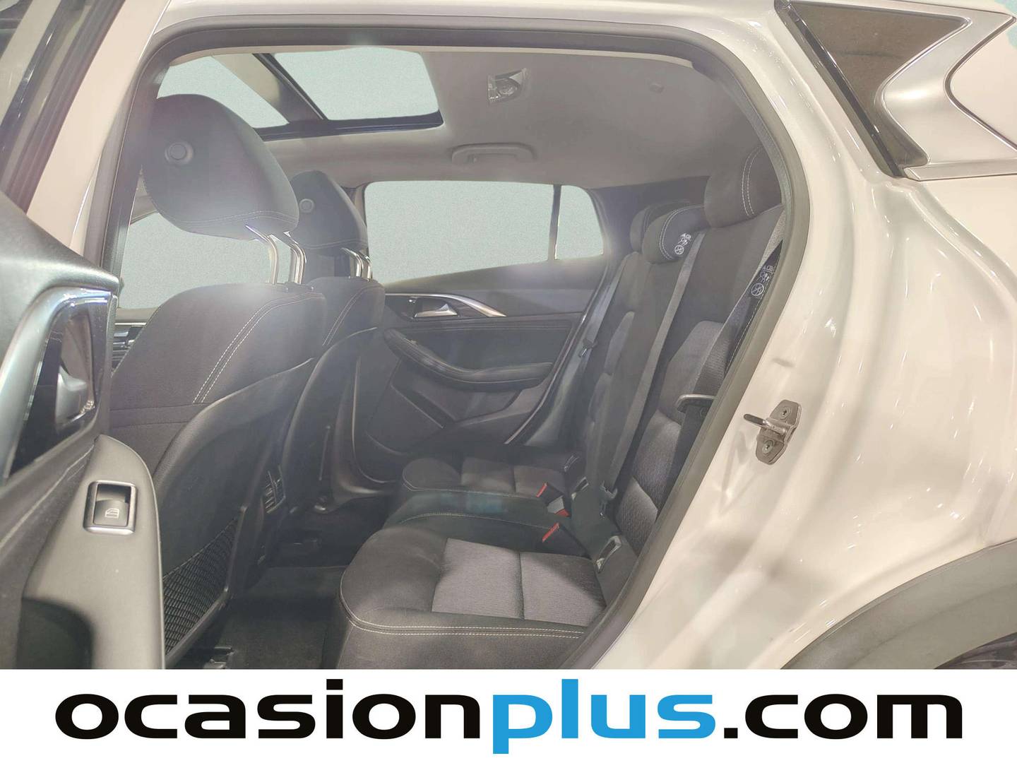 Foto asientos traseros Infiniti QX30 Infiniti QX30 2.2D Premium AWD 7DCT (170 CV)