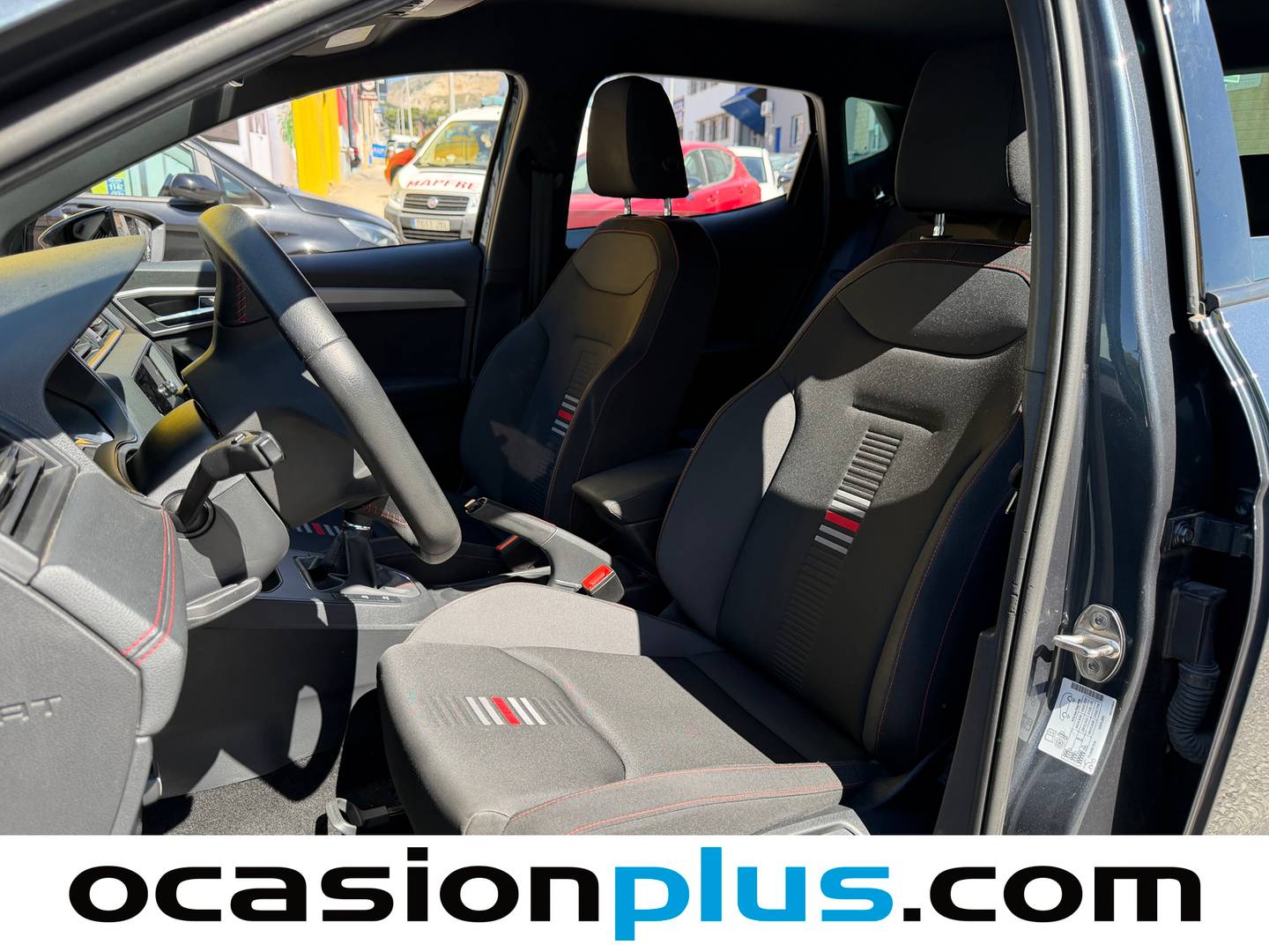 Foto asientos delanteros Seat Ibiza Seat Ibiza 1.0 TSI FR (110 CV)