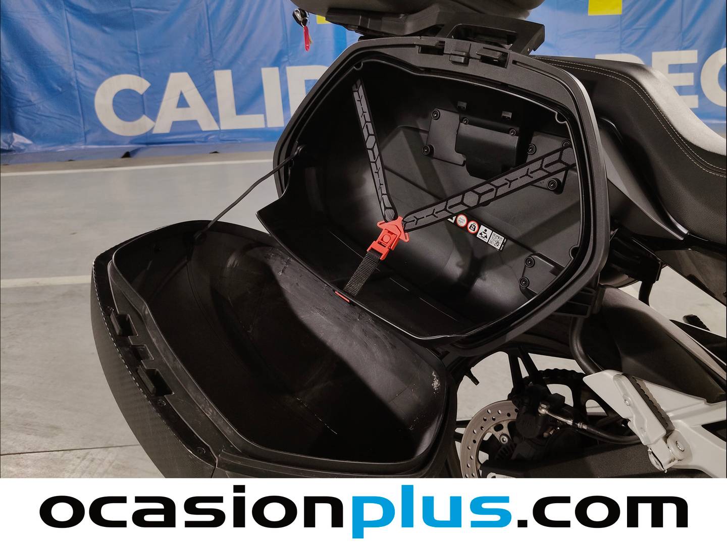 Equipamiento del CFMoto 650MT CFMoto 650MT (57 CV)