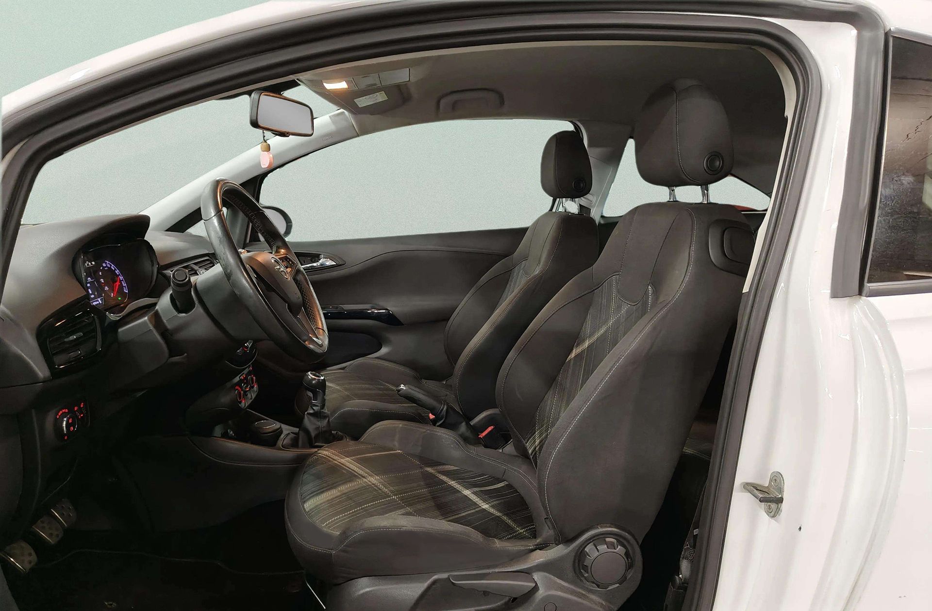 Opel Corsa 1.4 Color Edition - foto 9