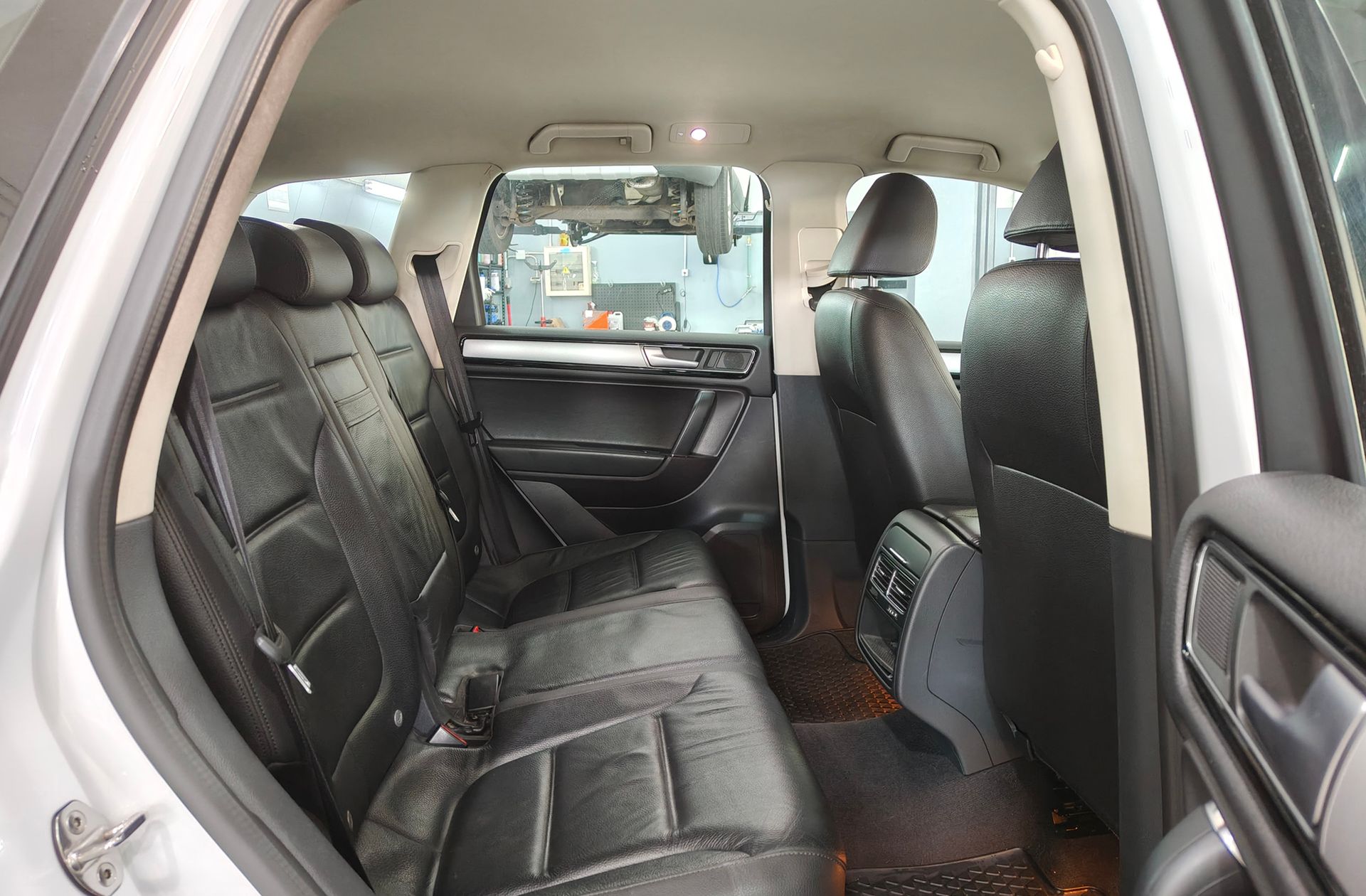 Volkswagen Touareg 3.0 TDI BMT tiptronic - foto 19